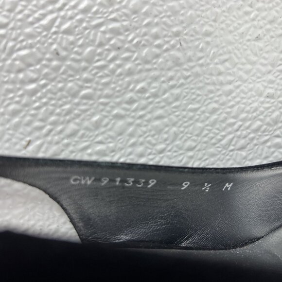 Stuart Weitzman Classic Chic Preppy Black Slingback Heels Embellished Toe 9.5 M - Picture 10 of 13